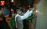 Công an Hà Nội trong đêm thực hiện lệnh đóng cửa các dịch vụ
